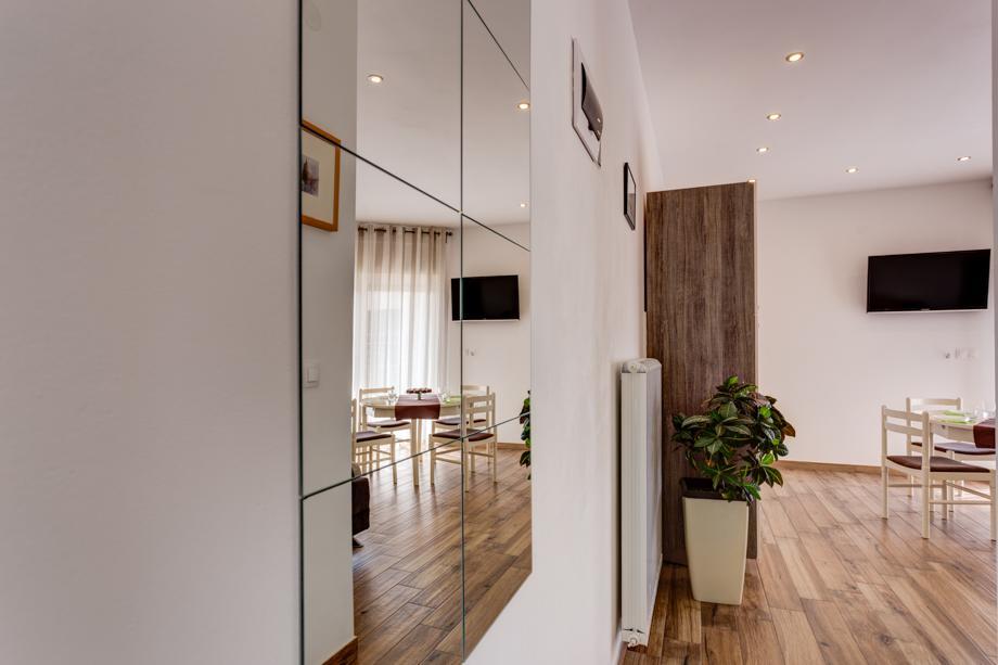Apartman Tika Pula Eksteriør billede